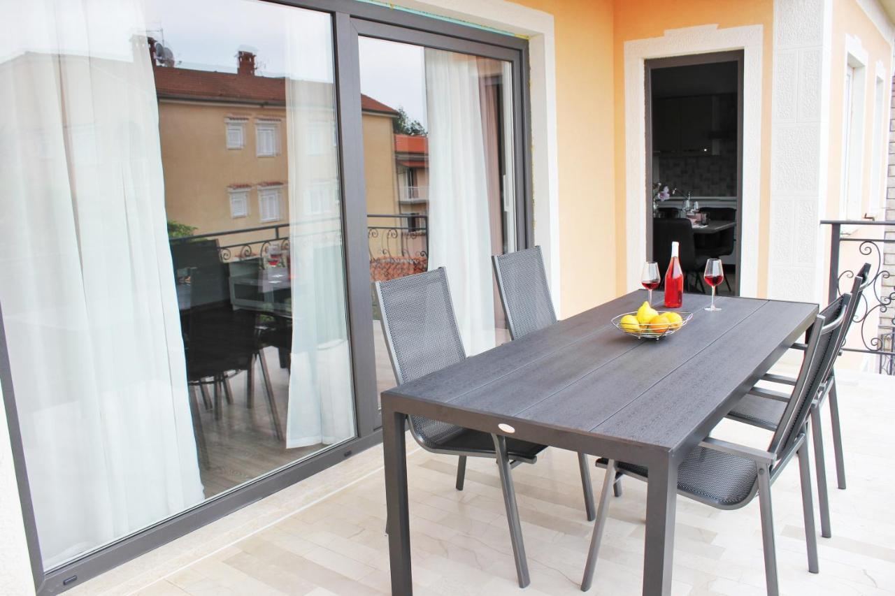 Apartmani Zuzic Porec Esterno foto