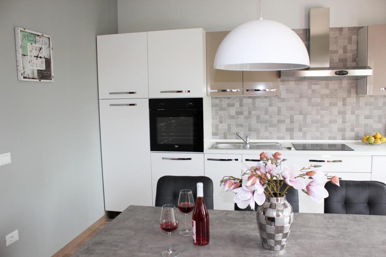 Apartmani Zuzic Porec Esterno foto