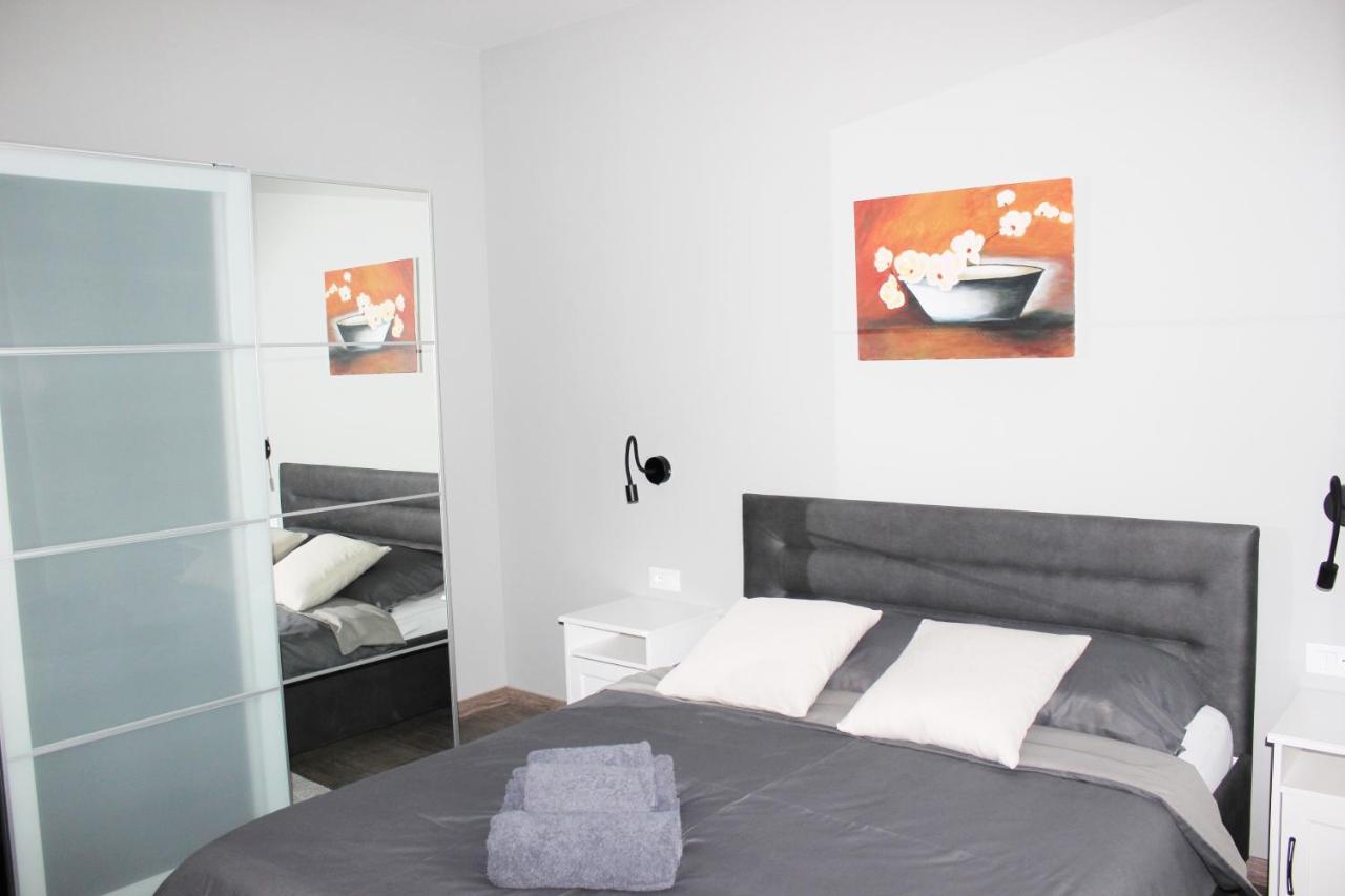 Apartmani Zuzic Porec Esterno foto